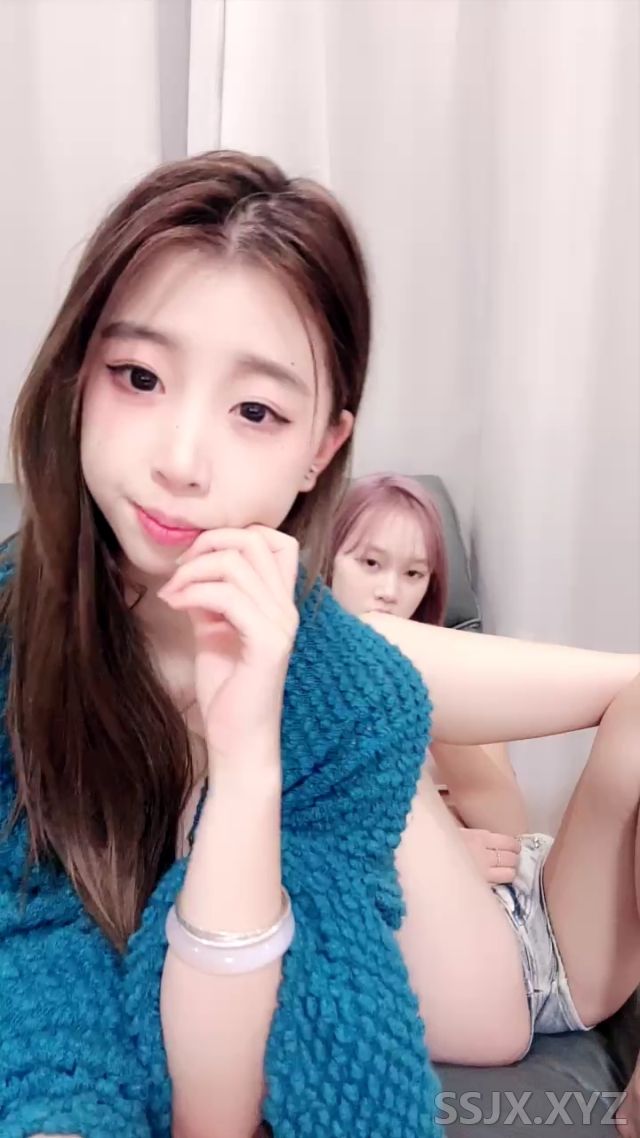 [1V/1.1G]小艺同学 - 群P淫乱盛宴细枝挂硕果 一群白白嫩嫩的妹子看着都养眼